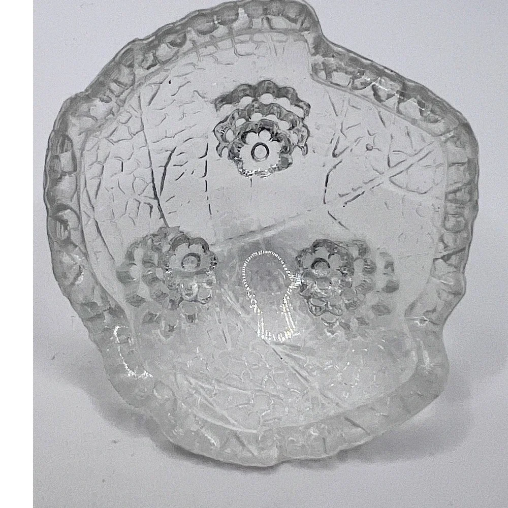 Fostoria Salt Cellars Clear Excellent Leaf Berry Pressed Glass Set of 4